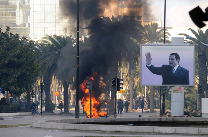 tunisia looting