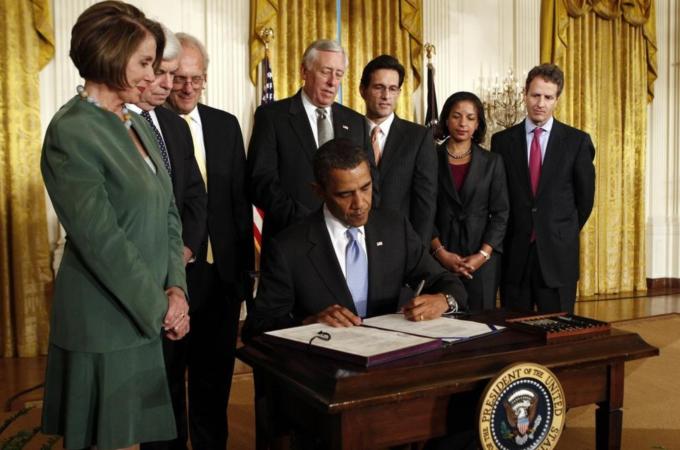 Obama signs Iran Sanctions Act in Washington