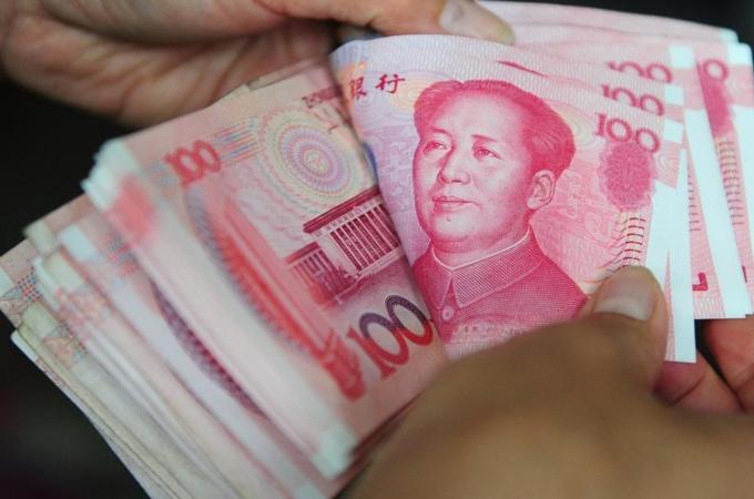 (FILES) Chinese currency 100 Yuan notes