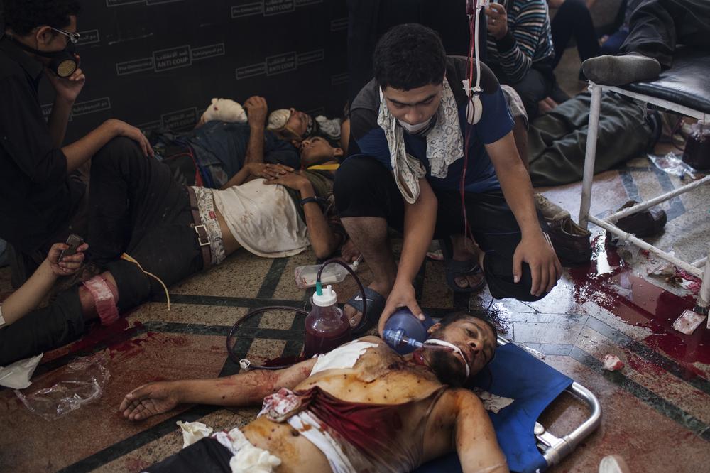 Egypt Security forces break up Rabaah al-Adawiya sit-in by force