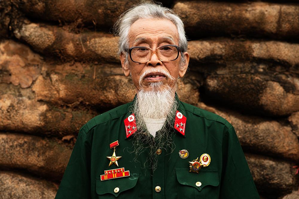 <p>Len Van Luyen, 83, is a Dien Bien Phu veteran from the Lao Cai province north of Hanoi. The government helped coordinate the veterans(***) attendence at memorial ceremonies.</p>