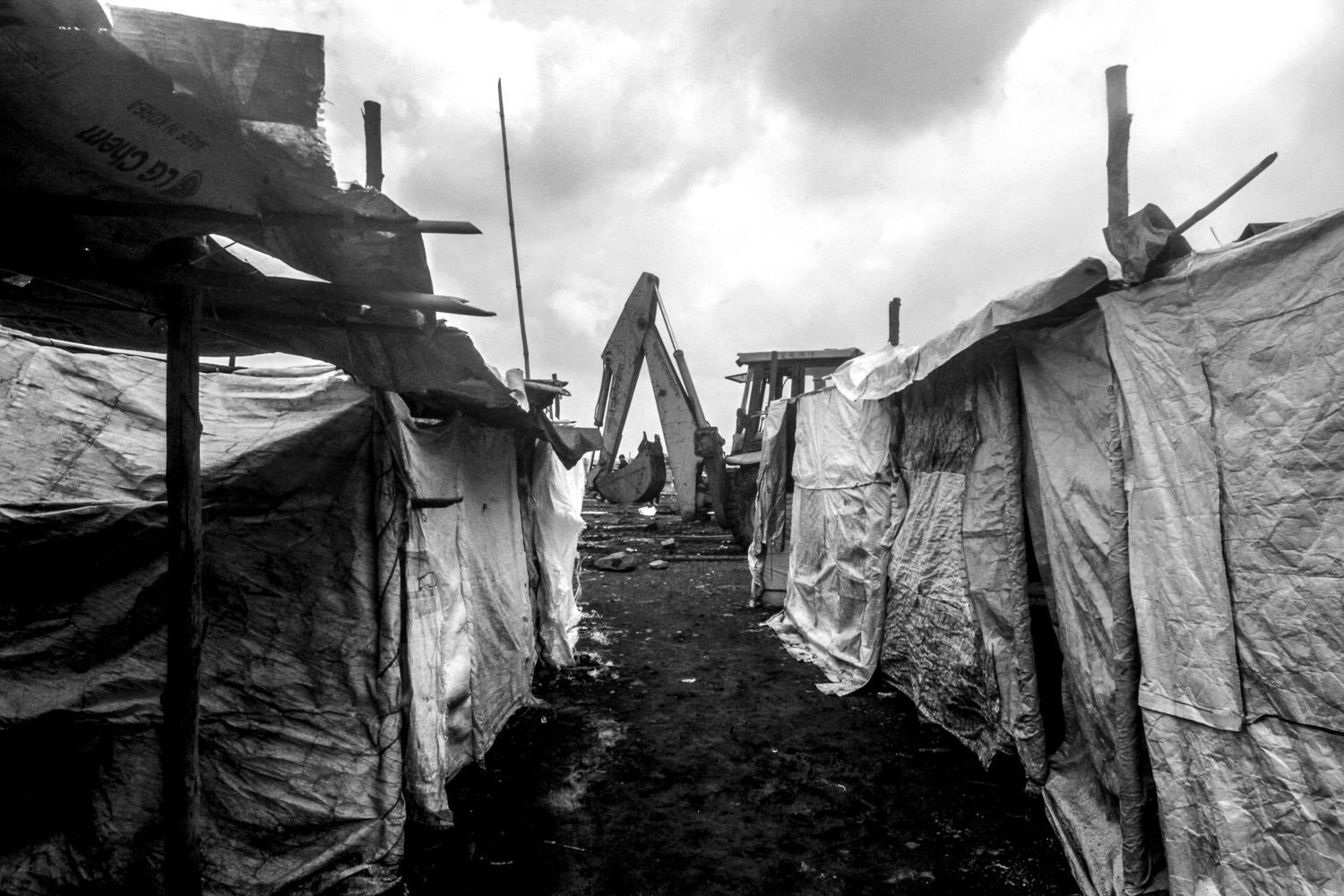 Police Violence in Mumbai Against Social Housing Activists/ DO NOT USE/RESTRICTED