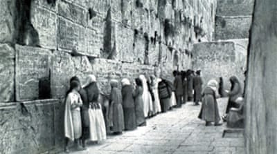 Palestine, 1929, Jerusalem Jews in front of the Wailing Wall [Getty]