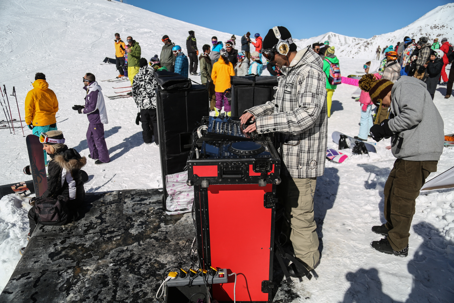 Skiing at Iran’s gateway of the snowcapped mountain / Please Do Not Use