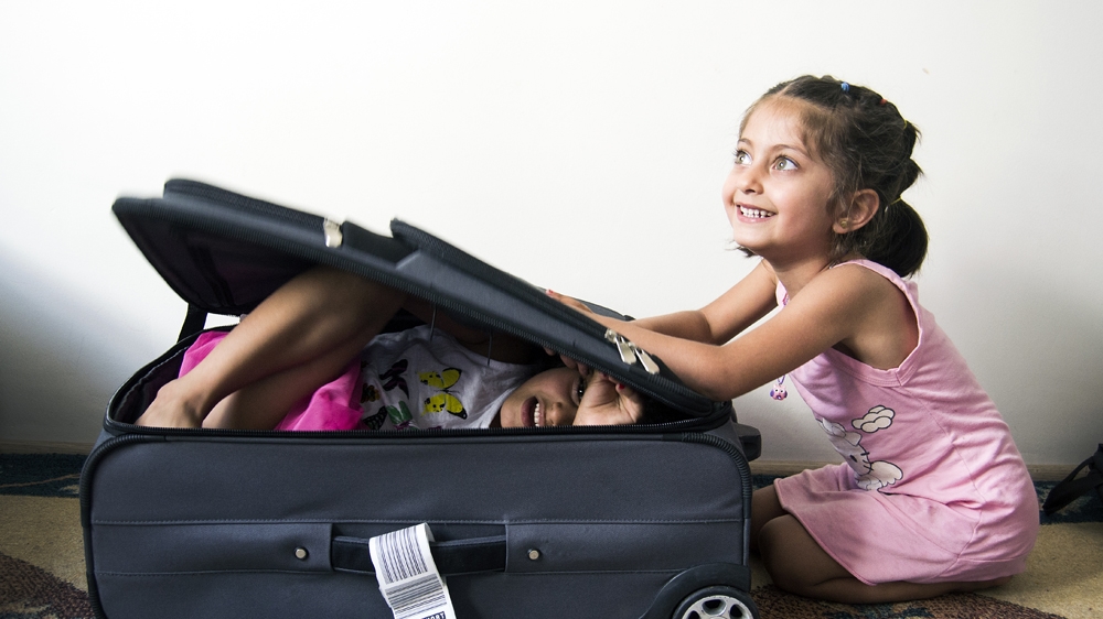 Please don''t use - Refugee family