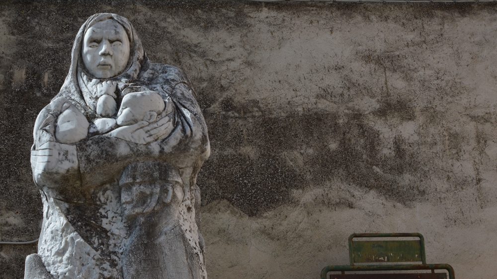 Statue in Tarsia town dedicated to persecuted people - Please do not use