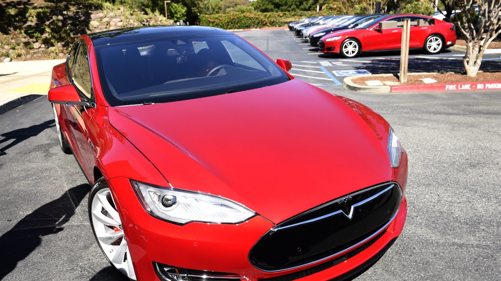 NTSHA investigates in fatal crash with Tesla in autopilot mode