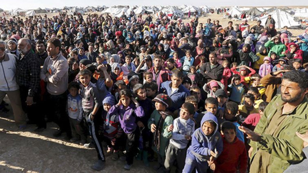 27,000 Syrian refugees stranded near Jordanian border