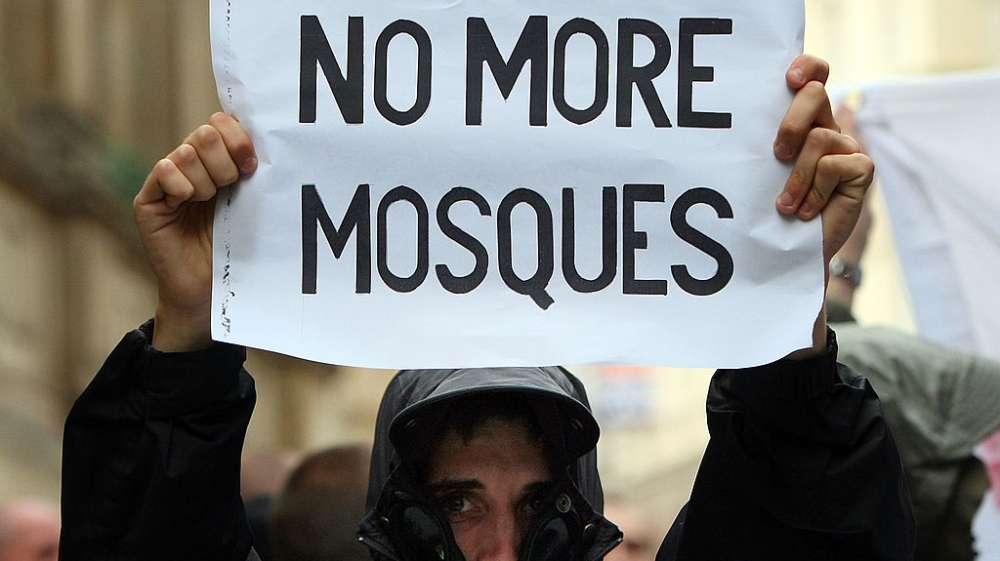 Racism in the UK: English Defence League March Through Birmingham City Centre