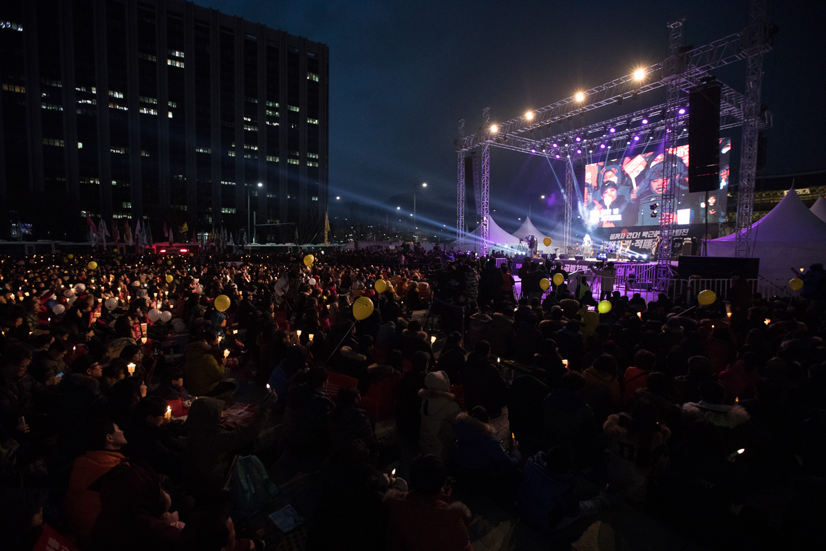 Seoul Impeachment protests/ Please Do Not Use
