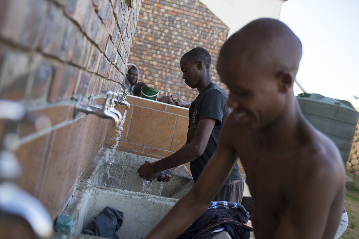 Orphans in Swaziland and Lesotho learning Mandarin, Buddhism and Kung Fu