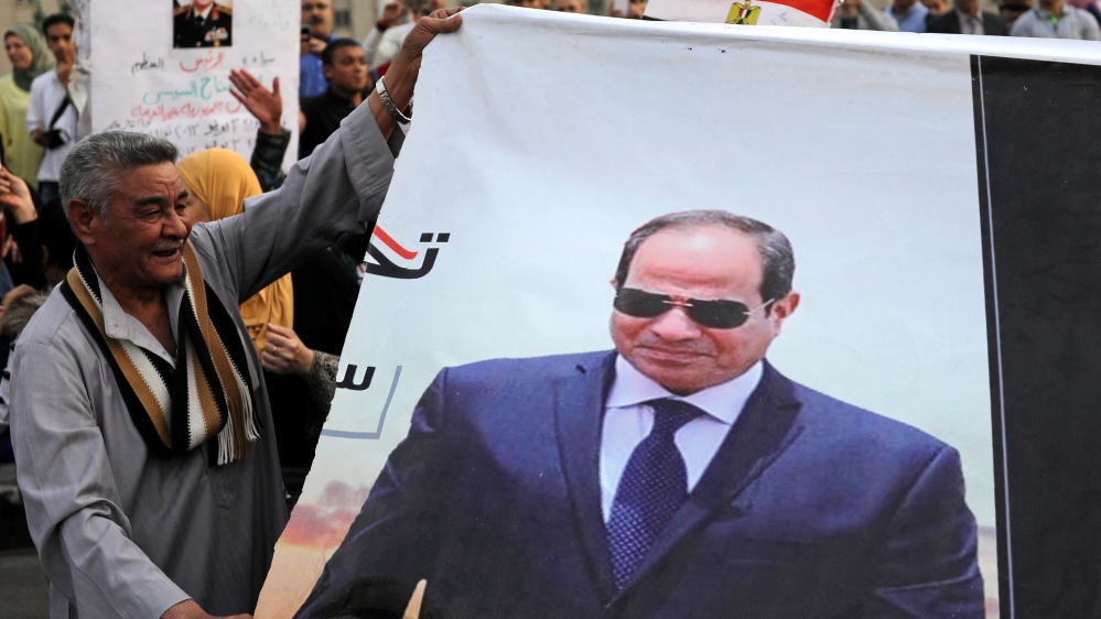 Supporters of Egyptian President Abdel Fattah al-Sisi in Tahrir square after presidential election results in Cairo