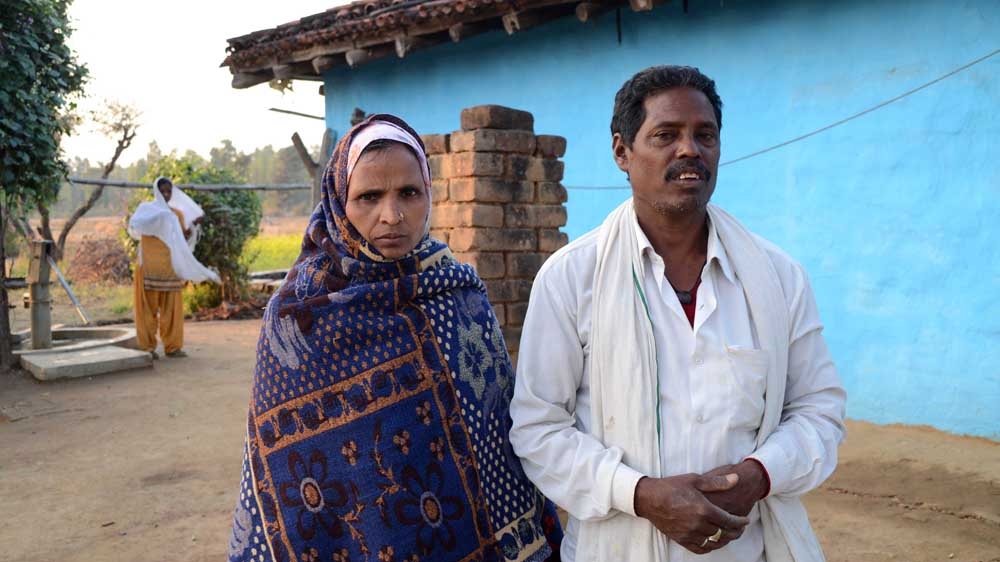 Nazma and Azad Khan, whose 12-year-old son Imtiaz was killed in Latehar [Manob Chowdhury/Al Jazeera]