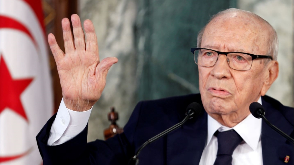 Tunisian President Beji Caid Essebsi speaks during a news conference at the Carthage Palace in Tunis