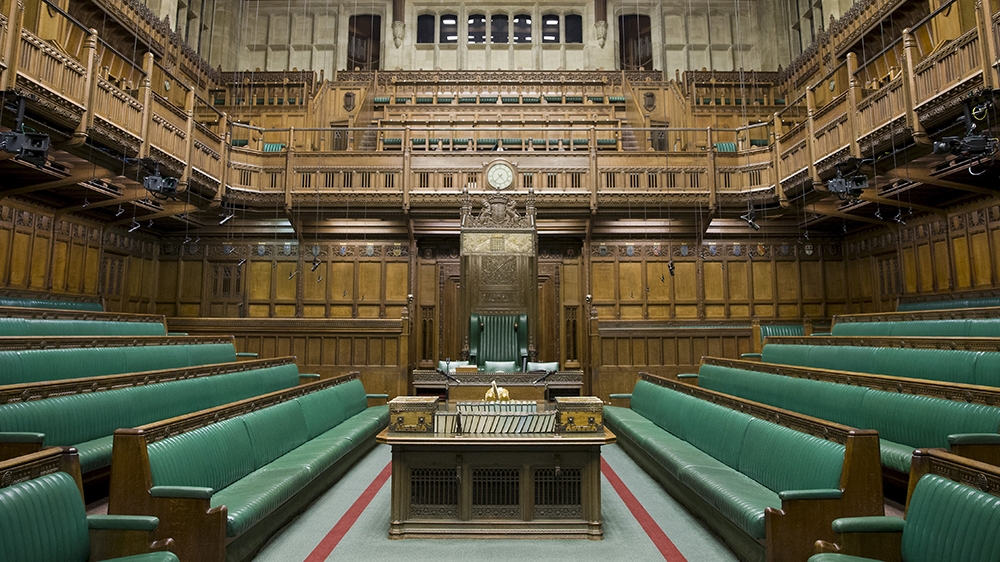 General view of the interior of The Commons Chamber at the Houses of Parliament in central London November 12, 2015. REUTERS / POOL / JUSTIN TALLIS -