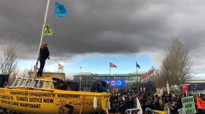On the last day of the COP25 conference, climate activists from Fridays for Future and Extinction Rebellion demanded swifter action