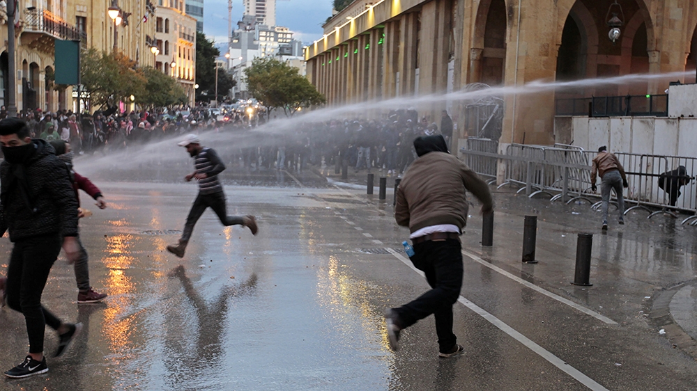 Lebanon protests water cannons