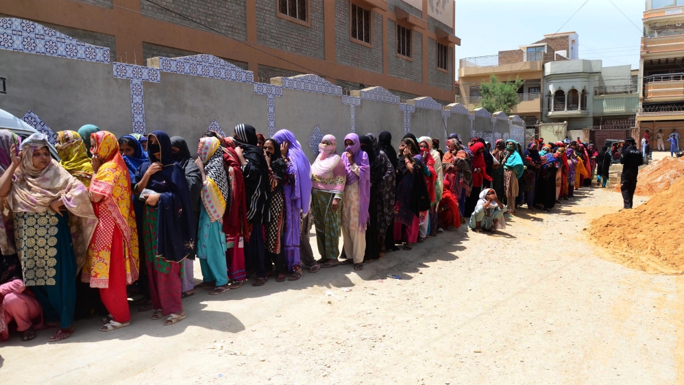 Distribution of relief funds under the Ehsaas program in Pakistan