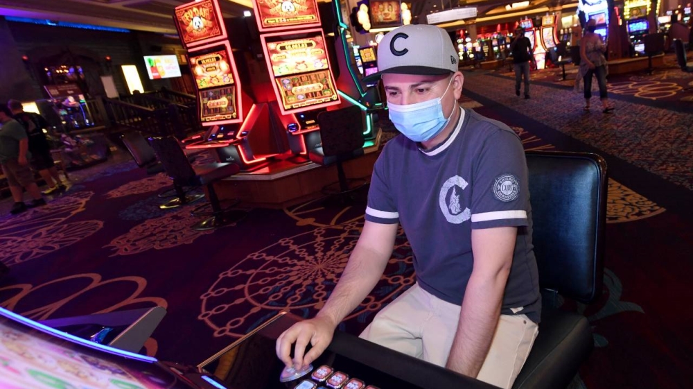 Since June 4, the US city of Las Vegas has allowed the operation of gambling machines despite the threat of the spread of coronavirus