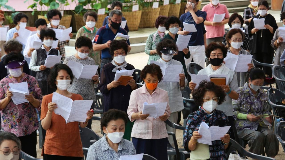 According to reports, there have been more than 2,600 cases in the past 10 days in South Korea, prompting the government to warn of a resurgence of COVID-19