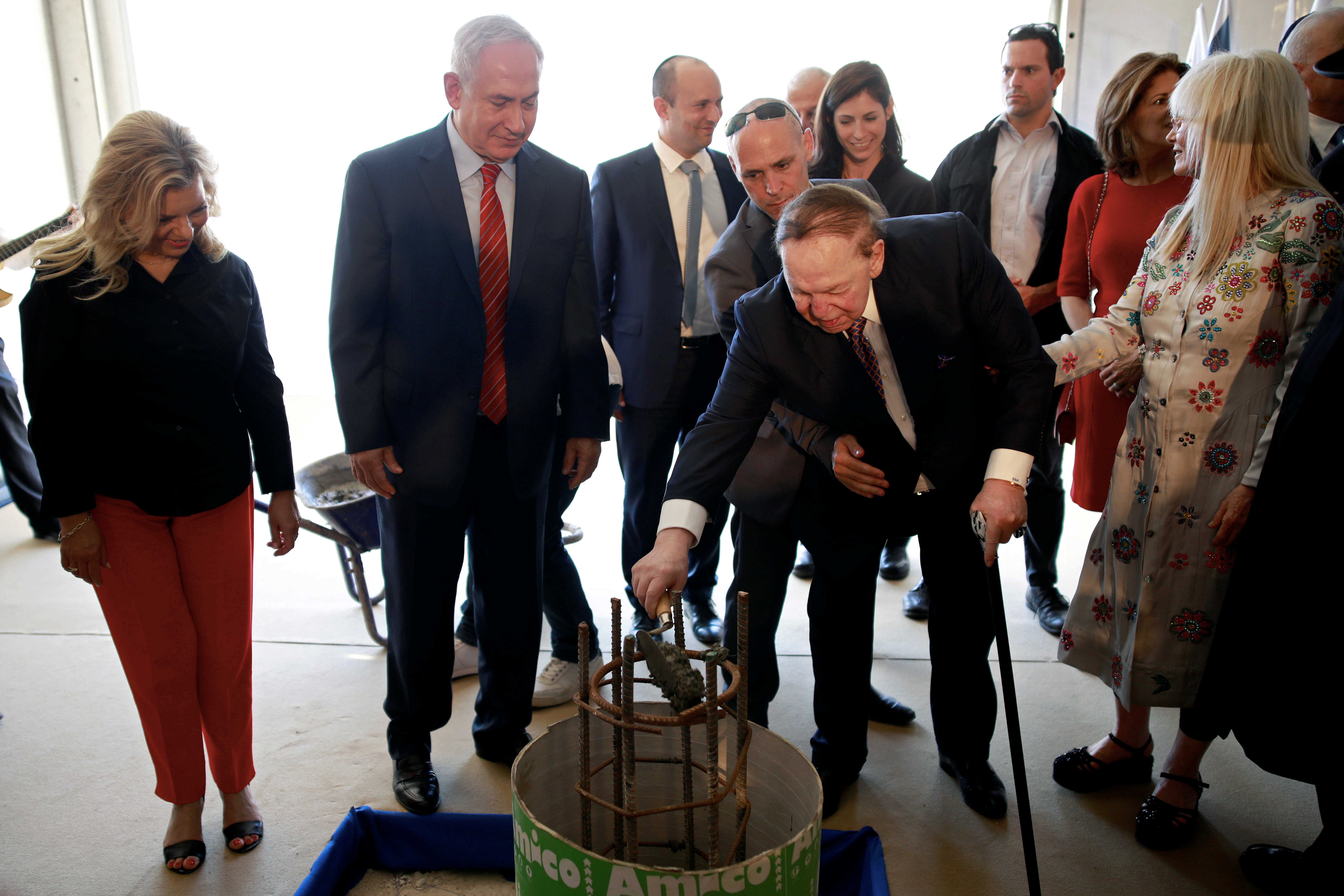 Sheldon Adelson and Israeli Prime Minister Benjamin Netanyahu attend a 2017 ceremony for the Health and Medical Sciences School building, named after Adelson, at Ariel University, in the Israeli settlement of Ariel