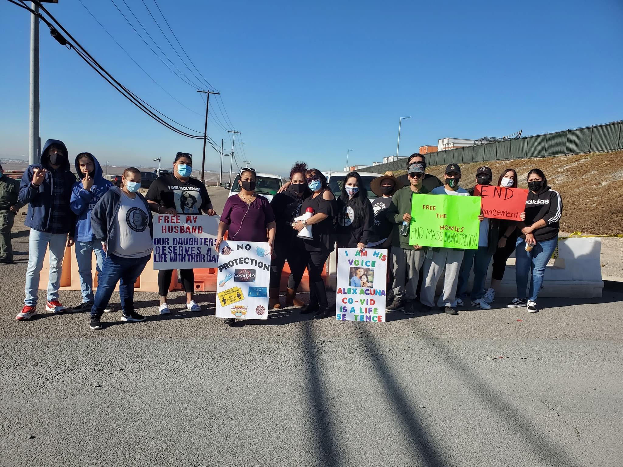 Families of people being held in Richard J Donovan Correctional Facility protest outside the Southern California institution where coronavirus cases exploded in mid-December [Photo courtesy of Mary Estrada]