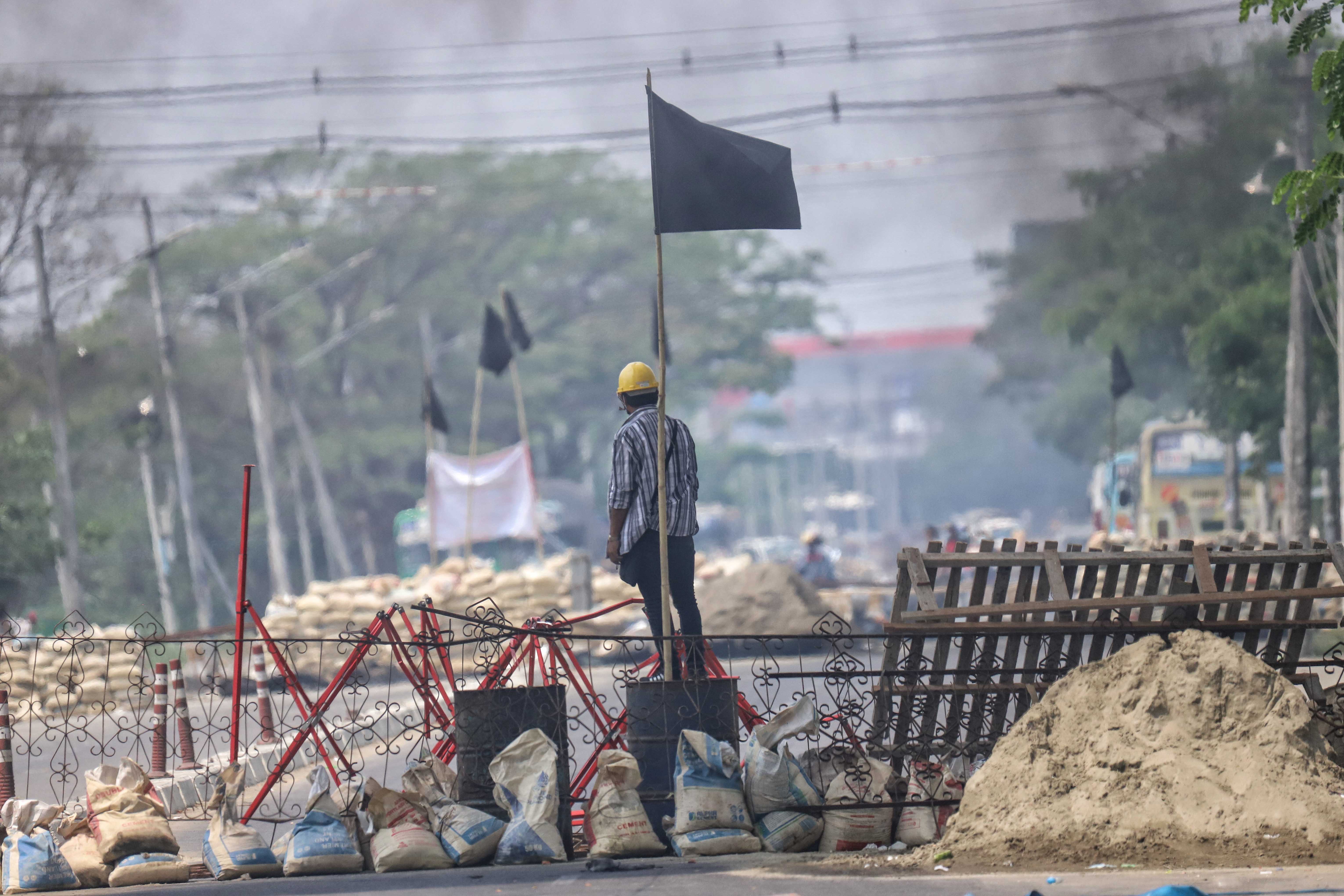 The security forces have responded to continuing protests against the February 1 coup with lethal force. At least 261 people have been killed so far, according to the Assistance Association for Political Prisoners, which is keeping track of detentions and deaths
