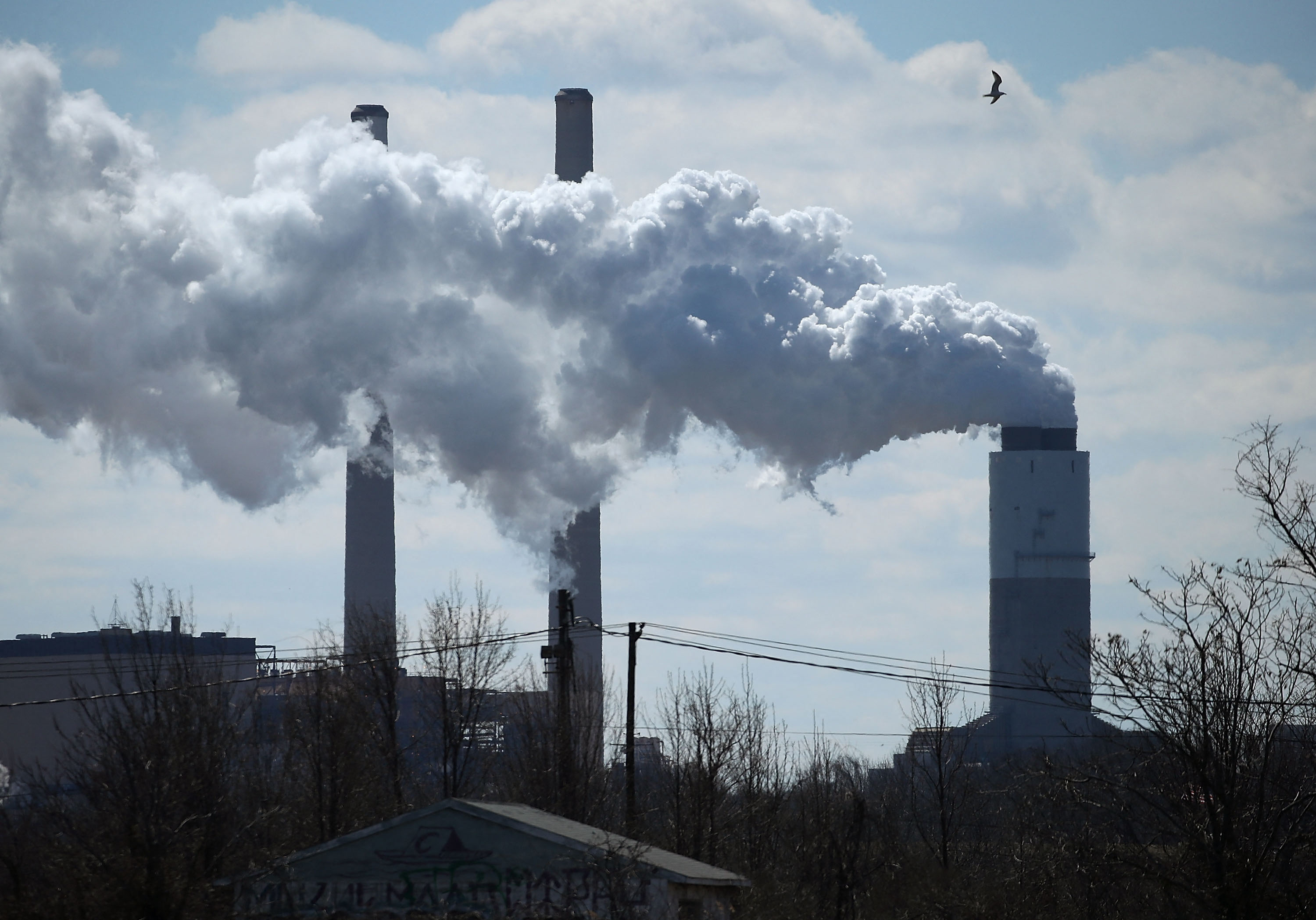 BALTIMORE, MD - MARCH 09: Emissions spew from a large stack at the coal fired Brandon Shores Power Plant, on March 9, 2018 in Baltimore, Maryland. Last year the Environmental Protection Agency (EPA), announced that it would repeal President Obama's policy on curbing greenhouse gas emissions from coal fired power plants. Mark Wilson/Getty Images/AFP (Photo by MARK WILSON / GETTY IMAGES NORTH AMERICA / Getty Images via AFP)