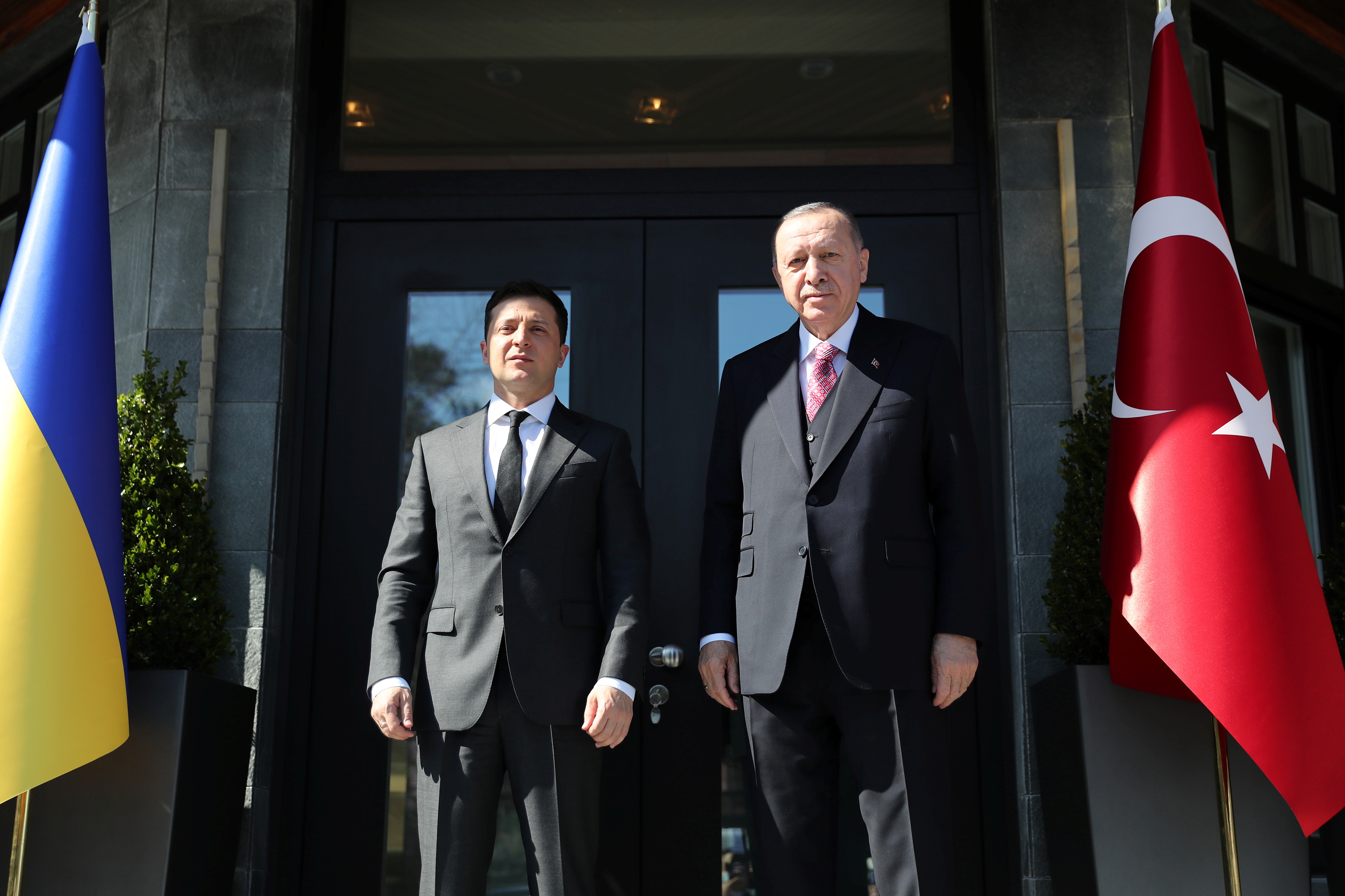 Erdogan, right, meets with Ukraine’s President Volodymyr Zelenskyy in Istanbul