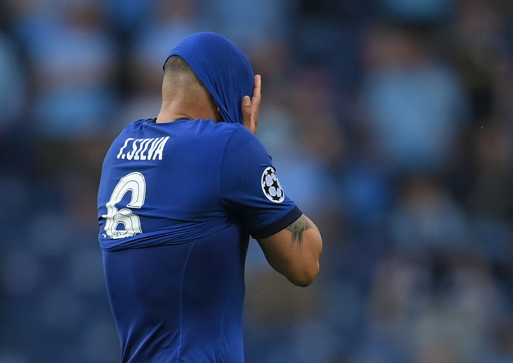 Chelsea’s Thiago Silva is substituted off after sustaining an injury