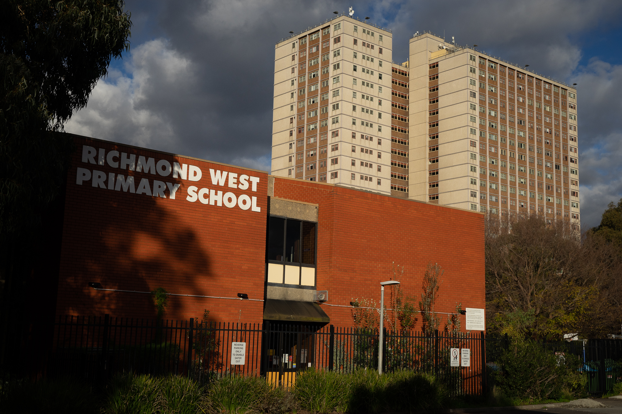 The MSIR has drawn criticism for attracting heroin users to the area and its location next door to a primary school. Another proposed site in Melbourne’s CBD was rejected by the council and local residents