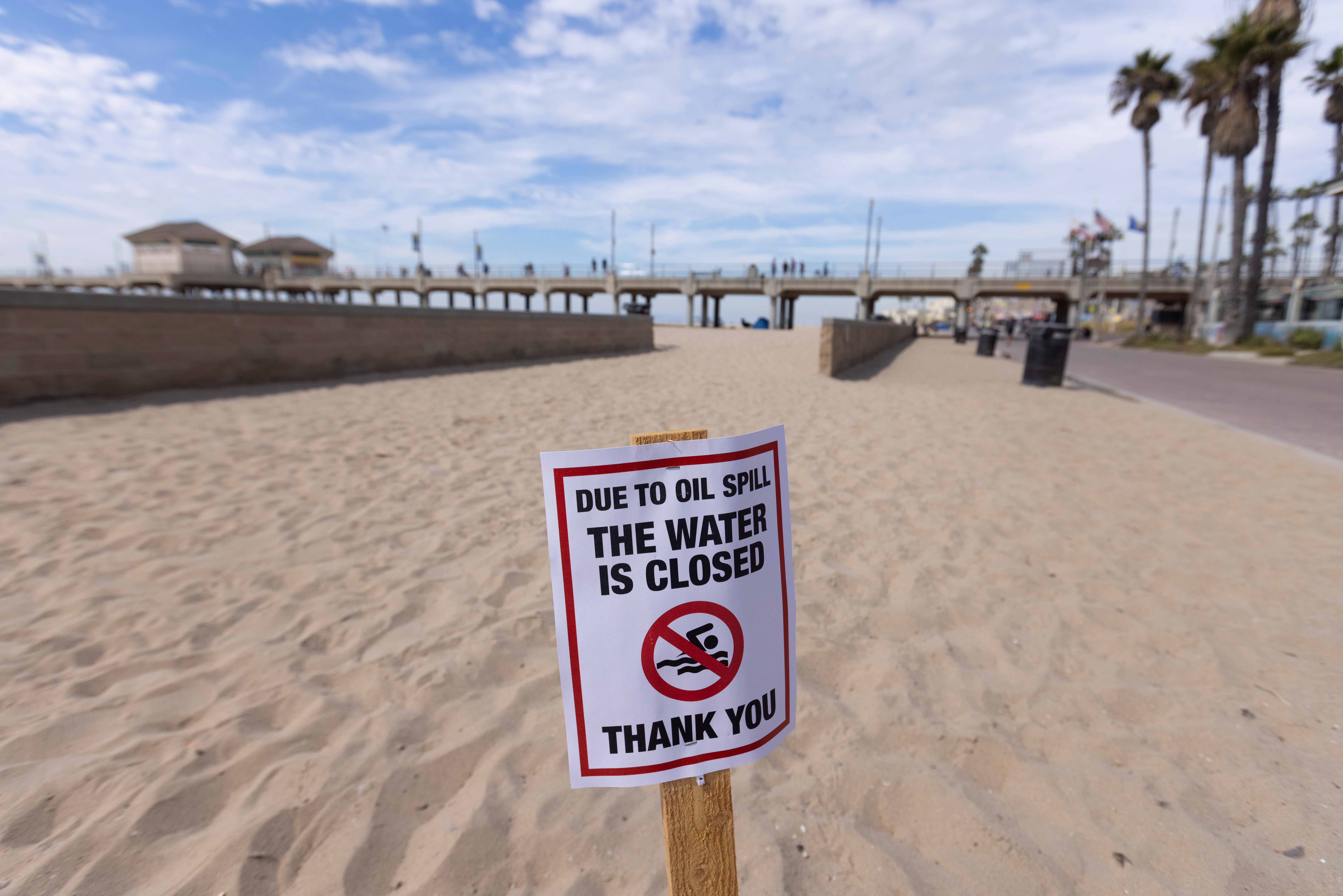 A governmental watchdog found that regulators have failed to address the risks from idled pipelines, platforms and other infrastructure on the sea floor