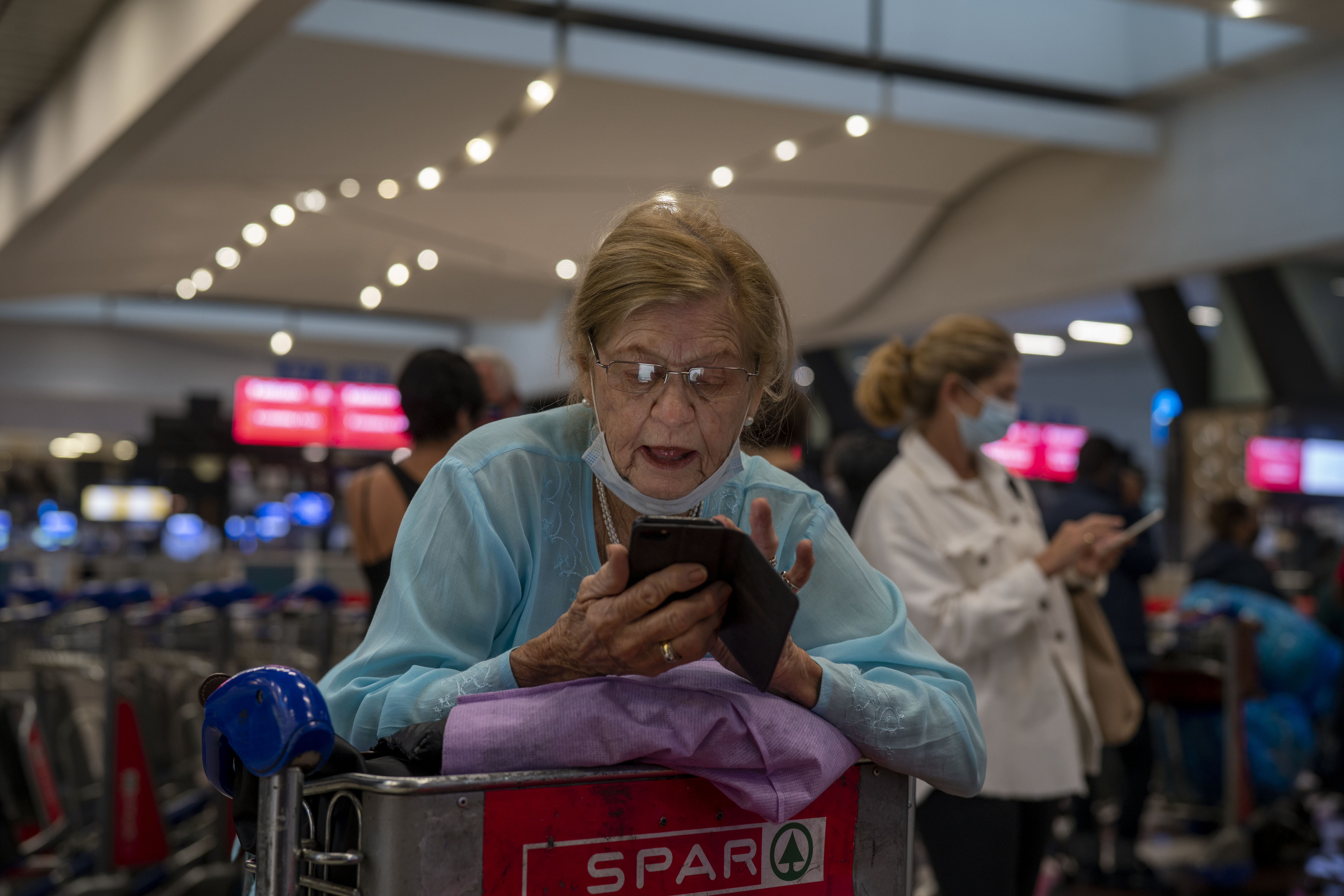 People lineup to get in Johannesburg’s airport