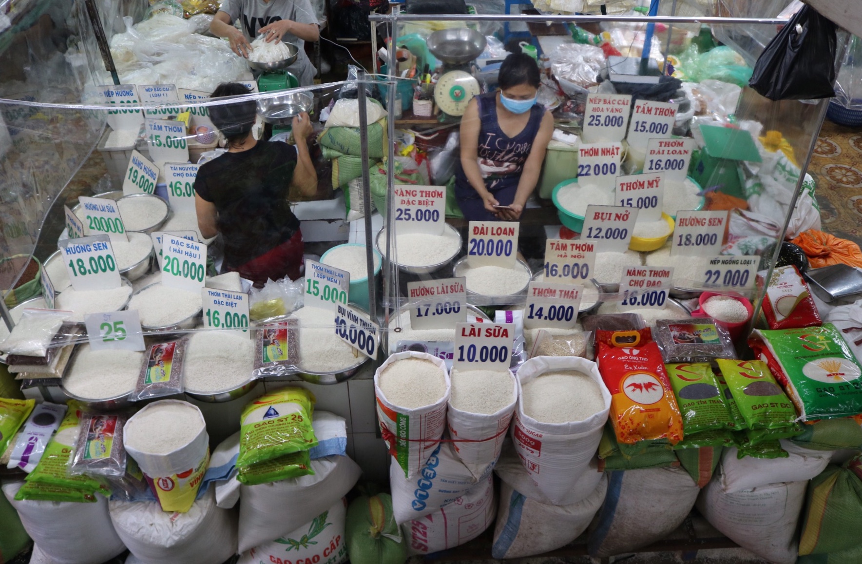 Rice is a staple food for people in Vietnam and also a major export, but it is also a contributor to the emissions that are fuelling the climate crisis