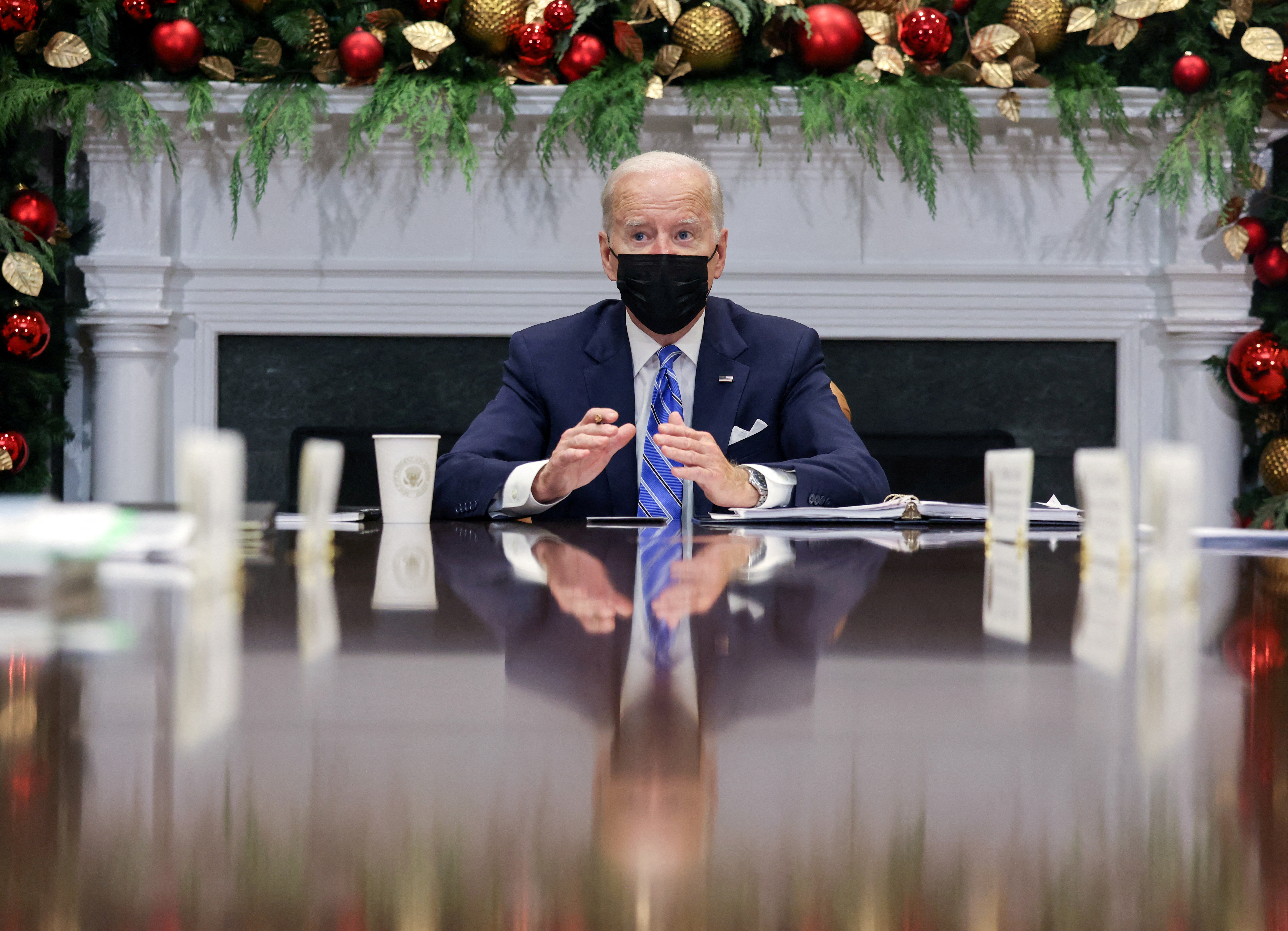 U.S. President Joe Biden meets with members of the White House COVID-19 Response Team on the latest developments related to the Omicron variant in the Roosevelt Room in the White House in Washington, U.S., December 16, 2021. REUTERS/Evelyn Hockstein TPX IMAGES OF THE DAY