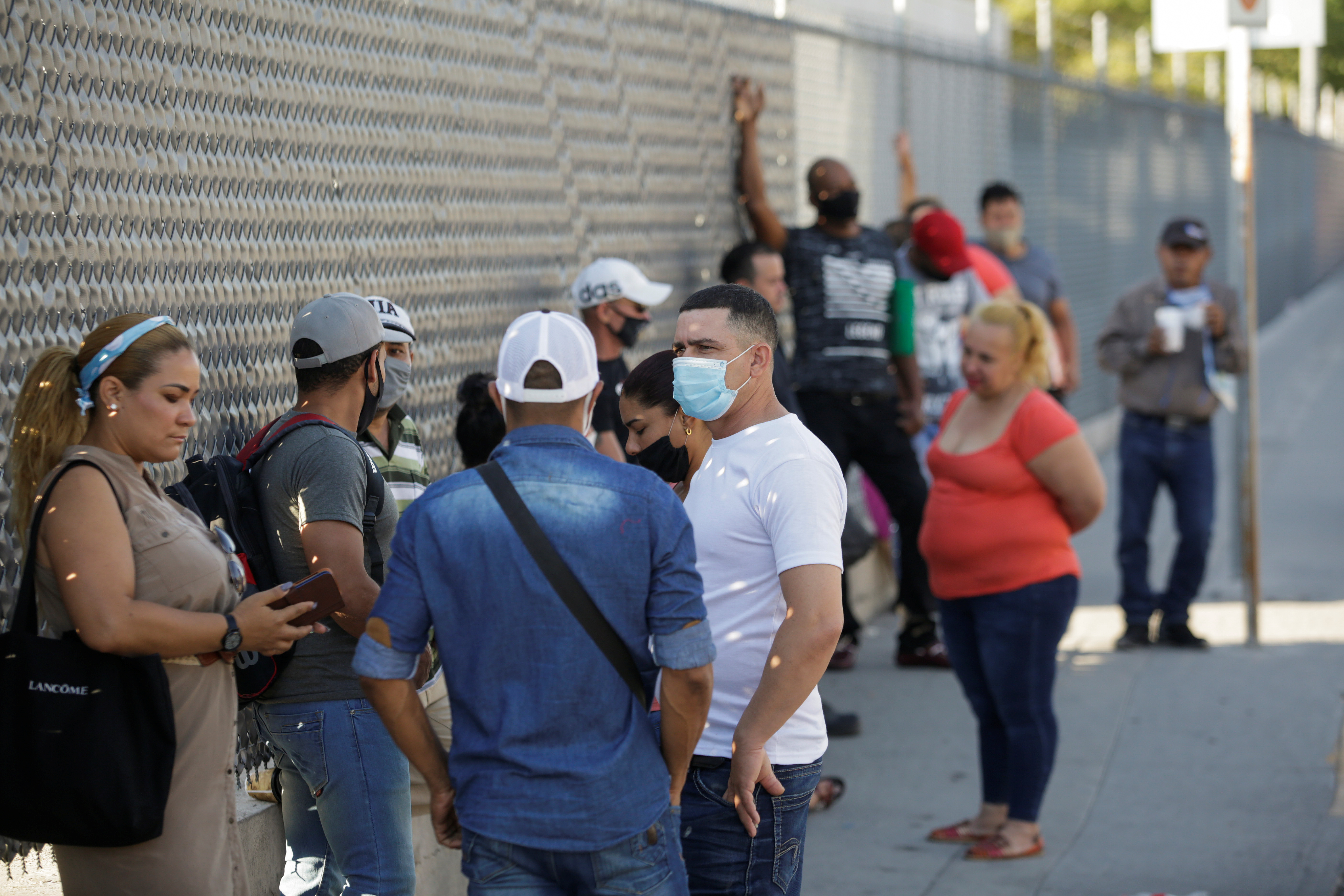 Migrants queueing in Mexico