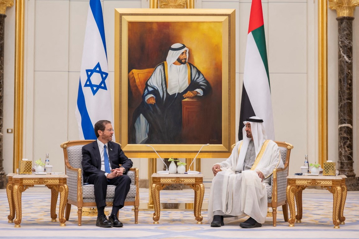 Israeli President Isaac Herzog meets with Abu Dhabi’s Crown Prince Sheikh Mohammed bin Zayed al-Nahyan in Abu Dhabi, United Arab Emirates. [Handout via Reuters]