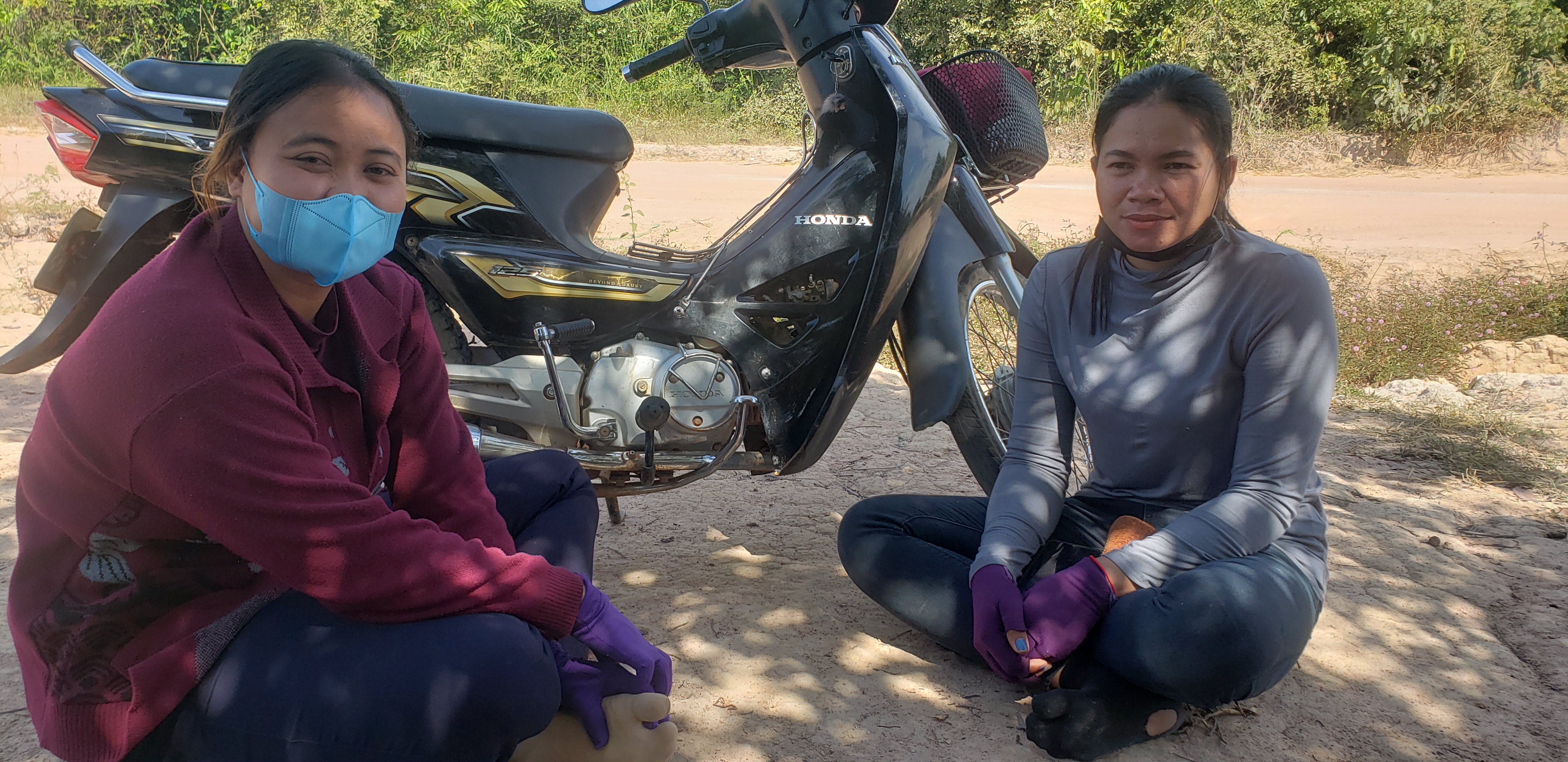 Kaut Yi and Lam Peat