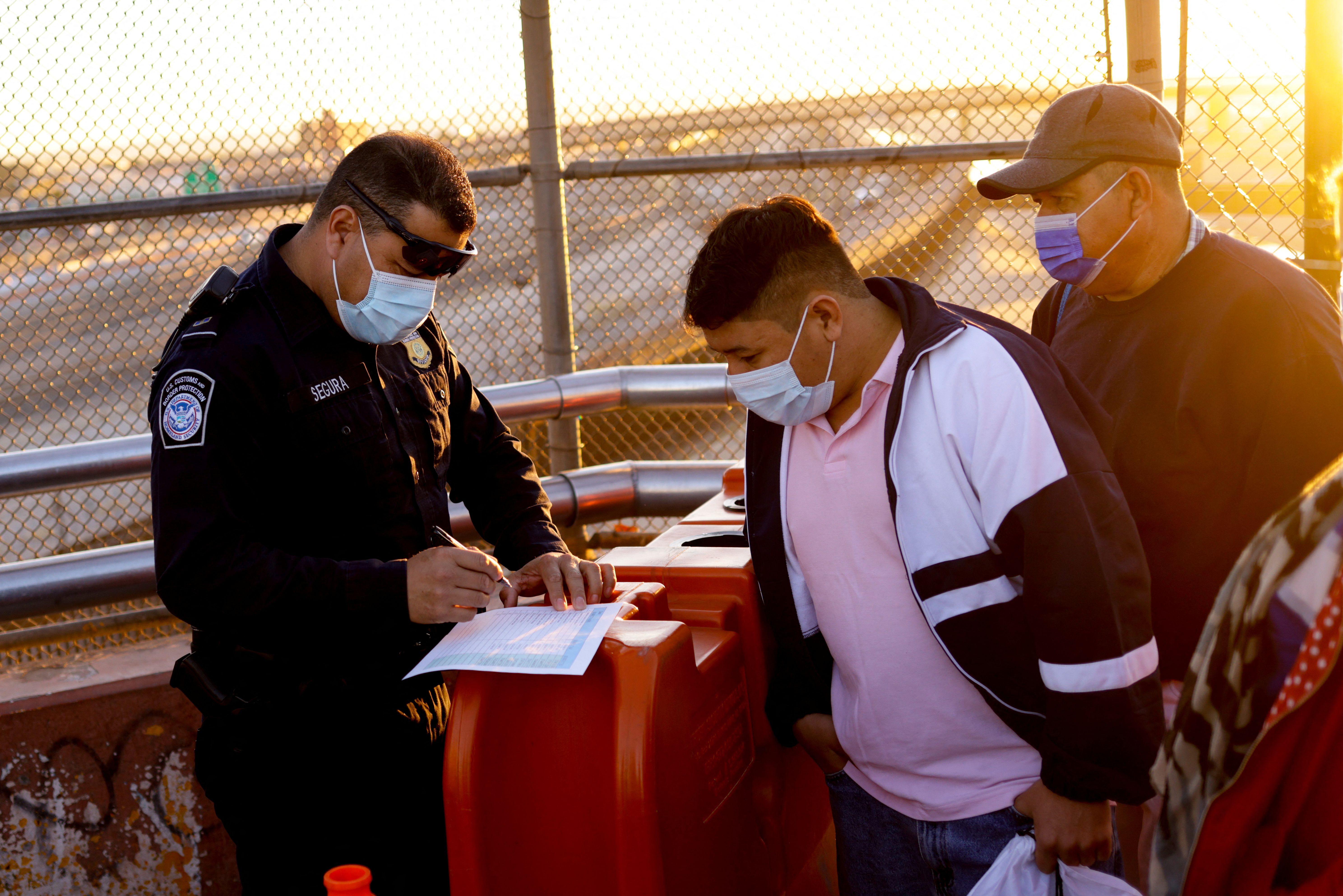 Migrants at border