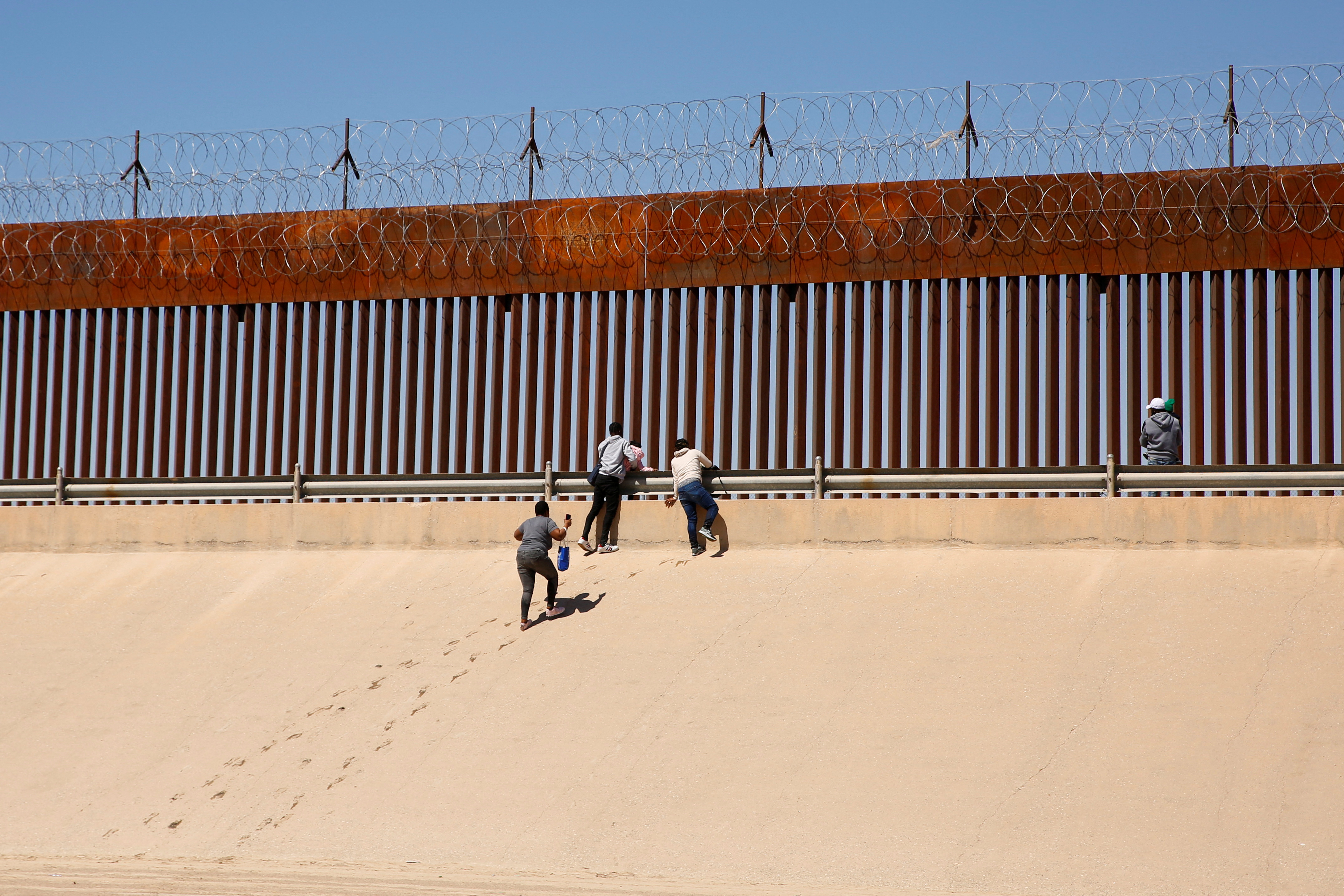 migrants at border