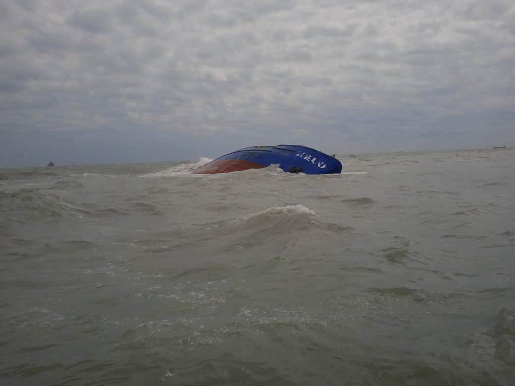 A merchant fuel ship sinks off the coast of Gabes, Tunisia [Reuters]