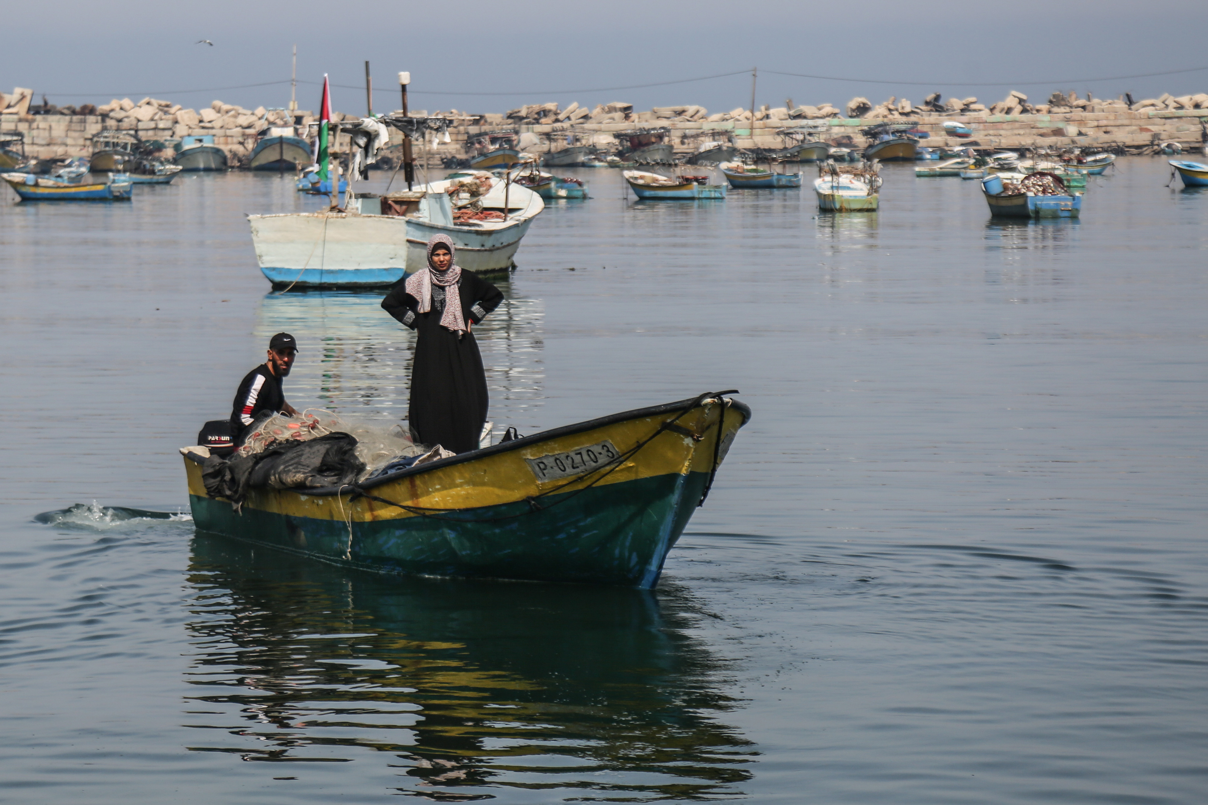 'Look how she’s standing there. Would you know how to stand like that?' asks a fisher admiringly