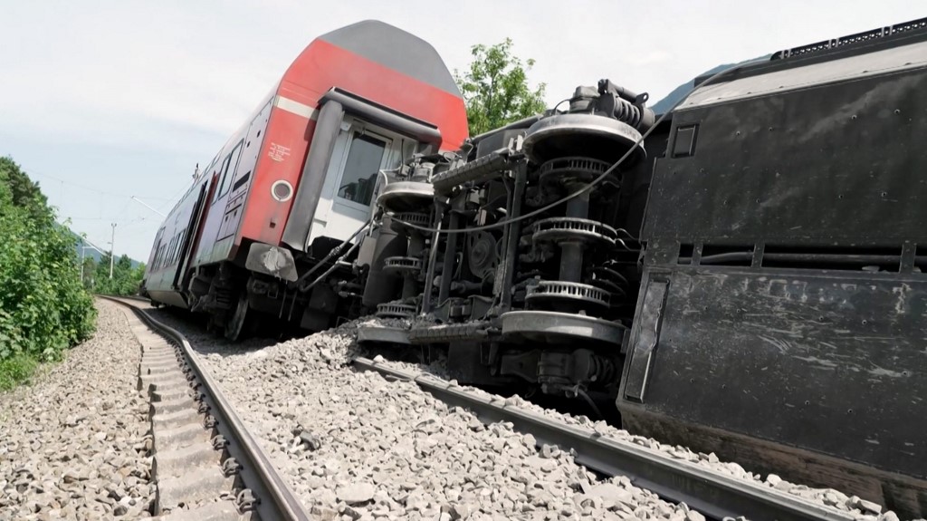 This video grab a derailed train in Burgrain near Garmisch-Partenkirchen [Network Pictures via AFP]