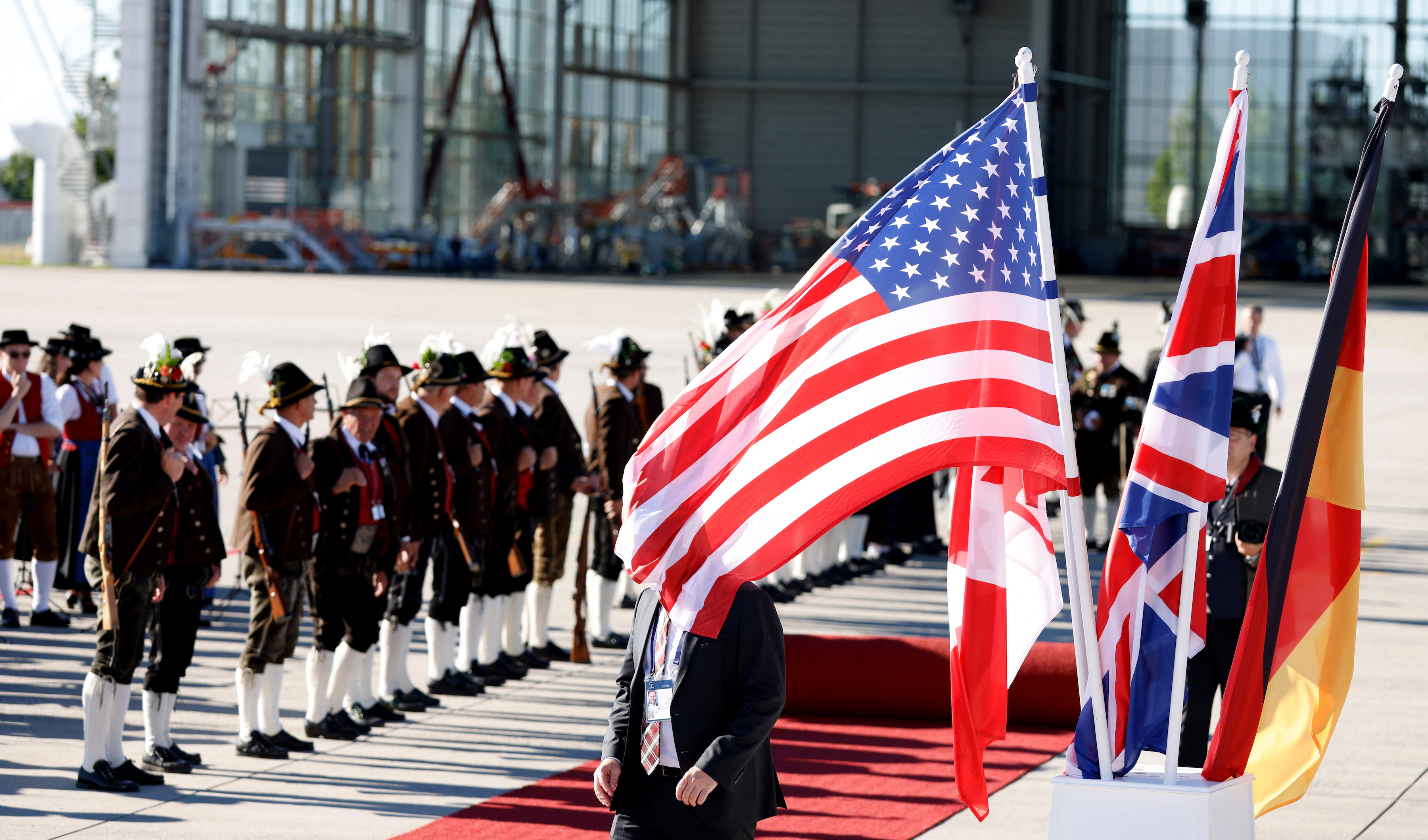 G7-SUMMIT/ARRIVALS