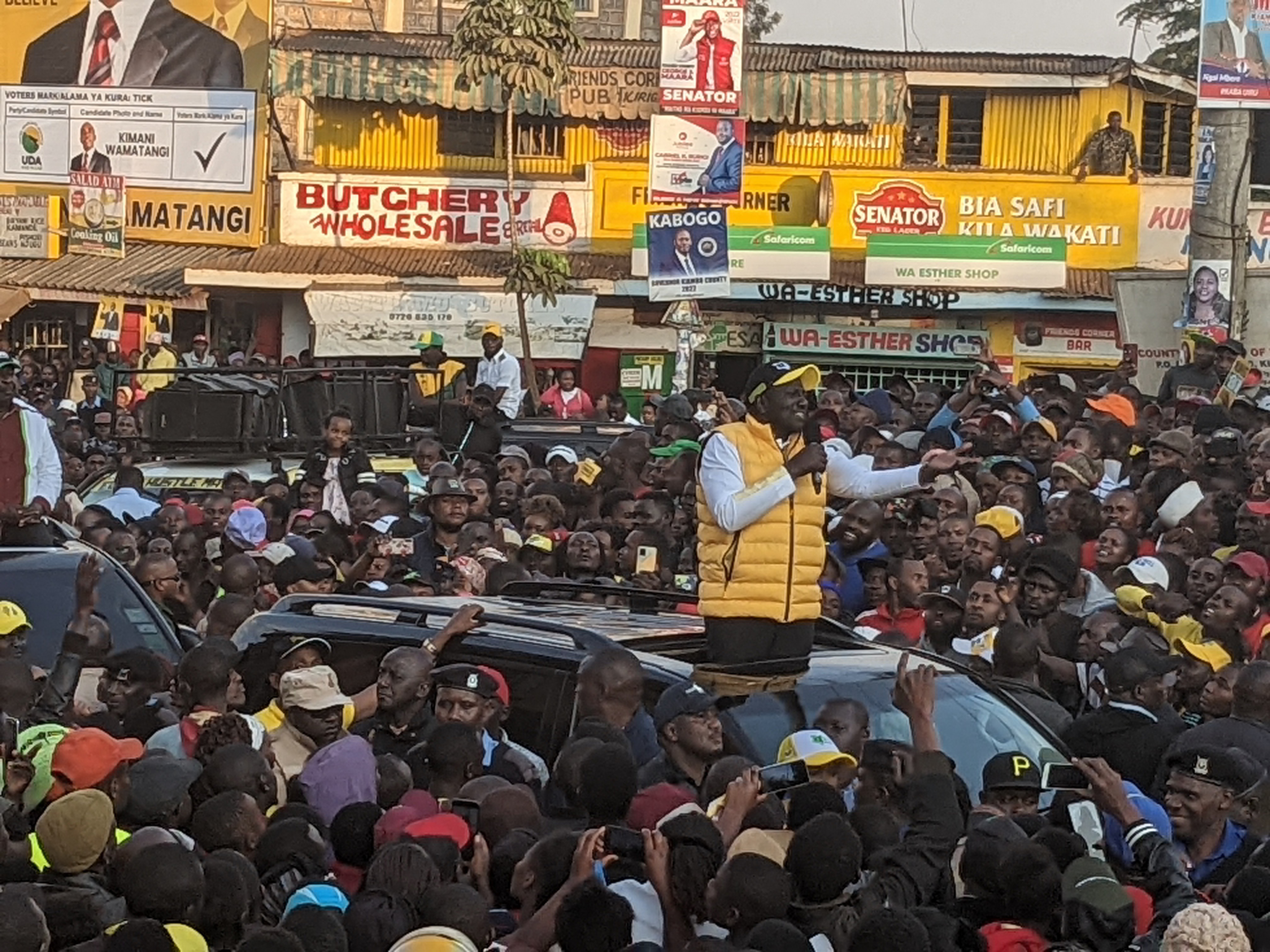 Deputy president William Ruto at the Kirigiti market roundabout, Kiambu county