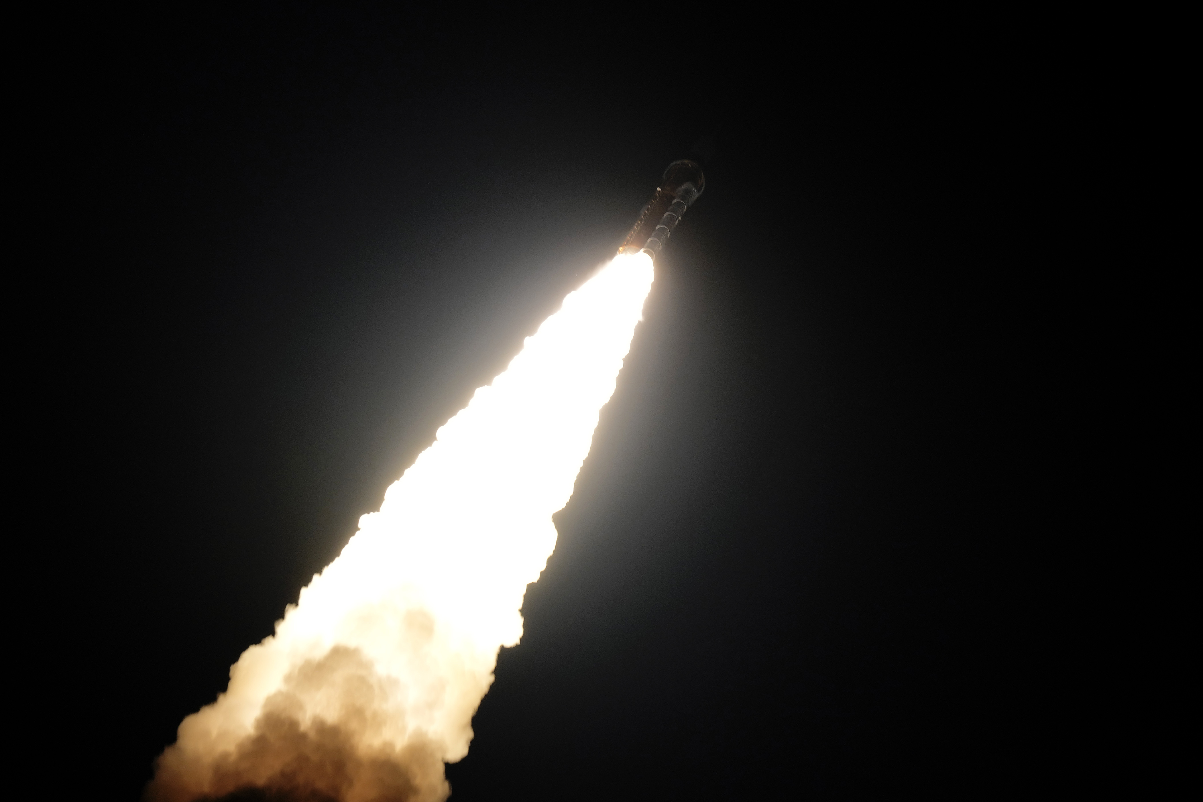 US-SPACE-MOON-ARTEMIS