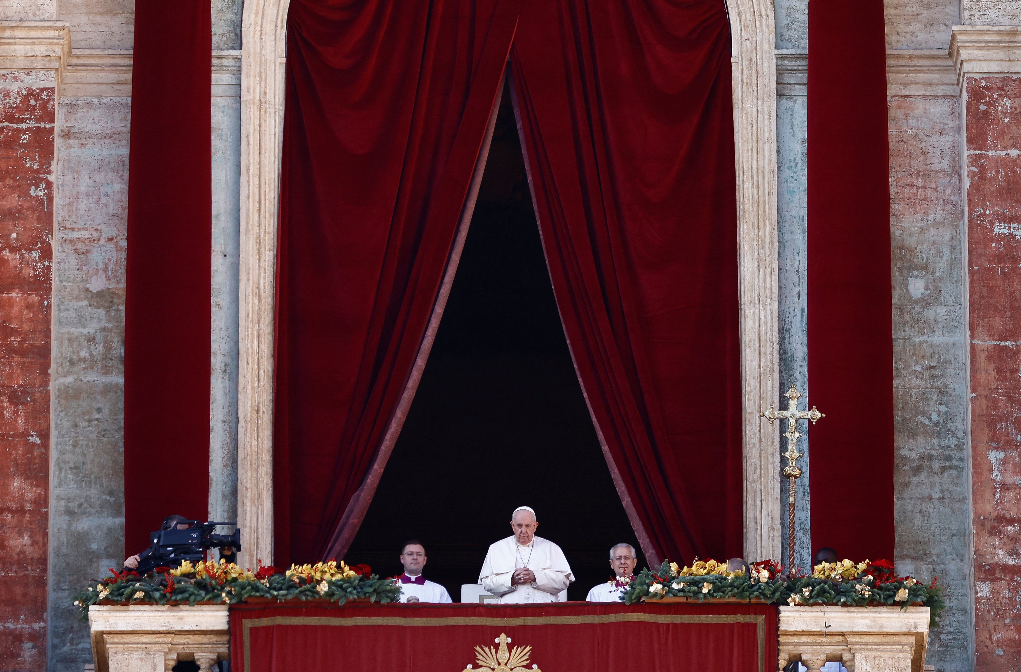 Pope Francis delivers his traditional Christmas Day Urbi et Orbi message at the Vatican