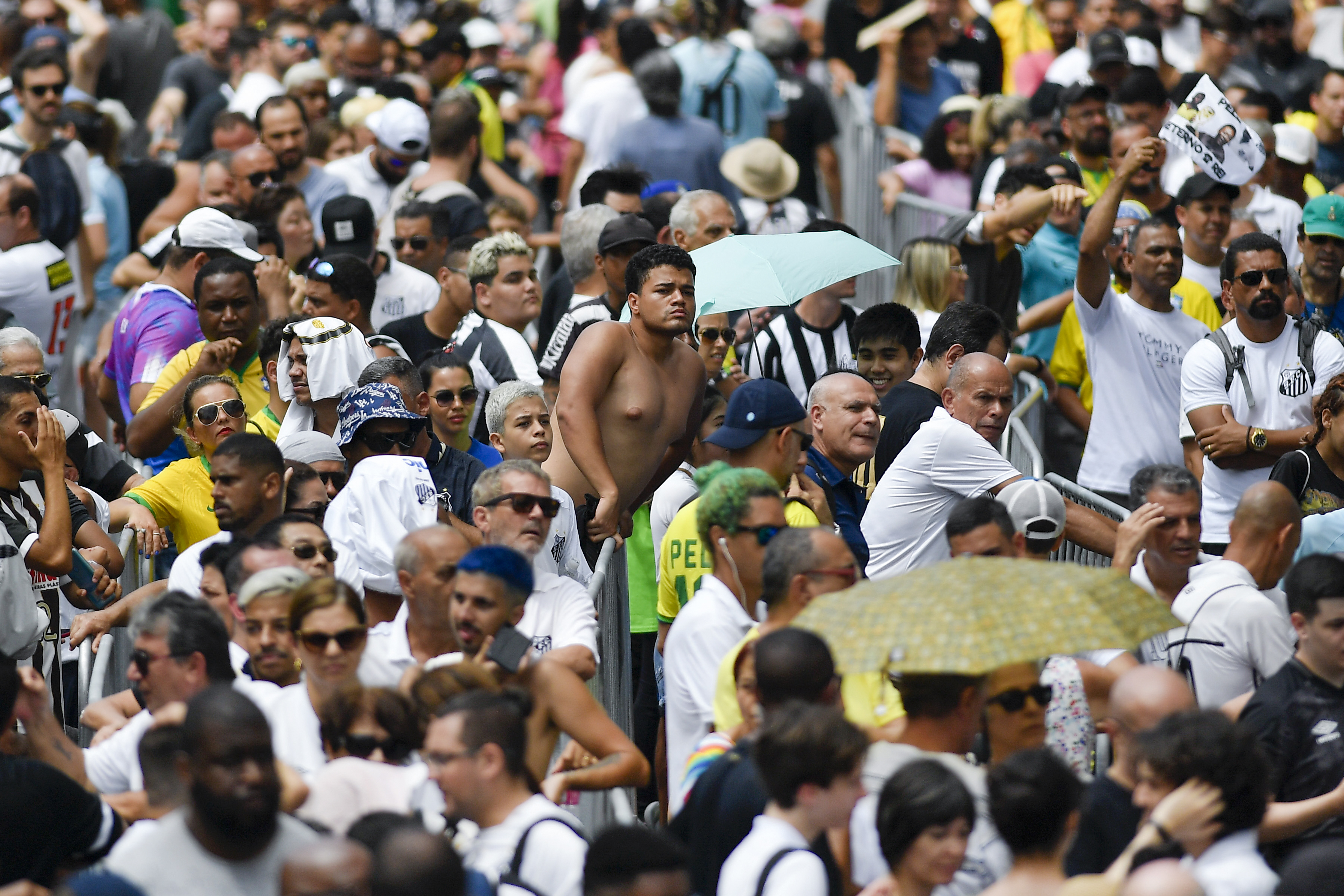 Death of Brazilian soccer legend Pele