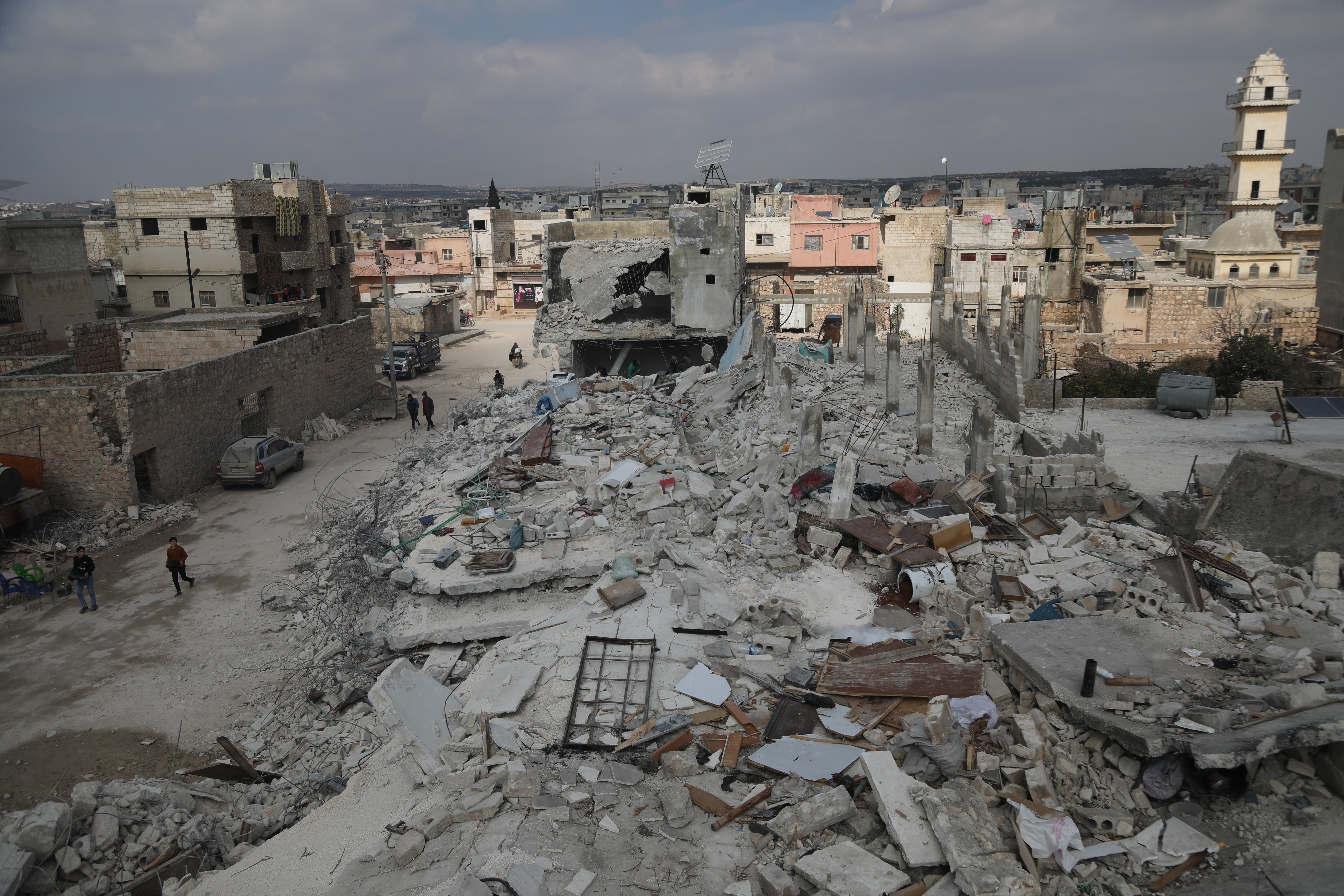 More than 550 buildings were completely destroyed in northwest Syria, while more than 1,570 buildings were partially damaged 