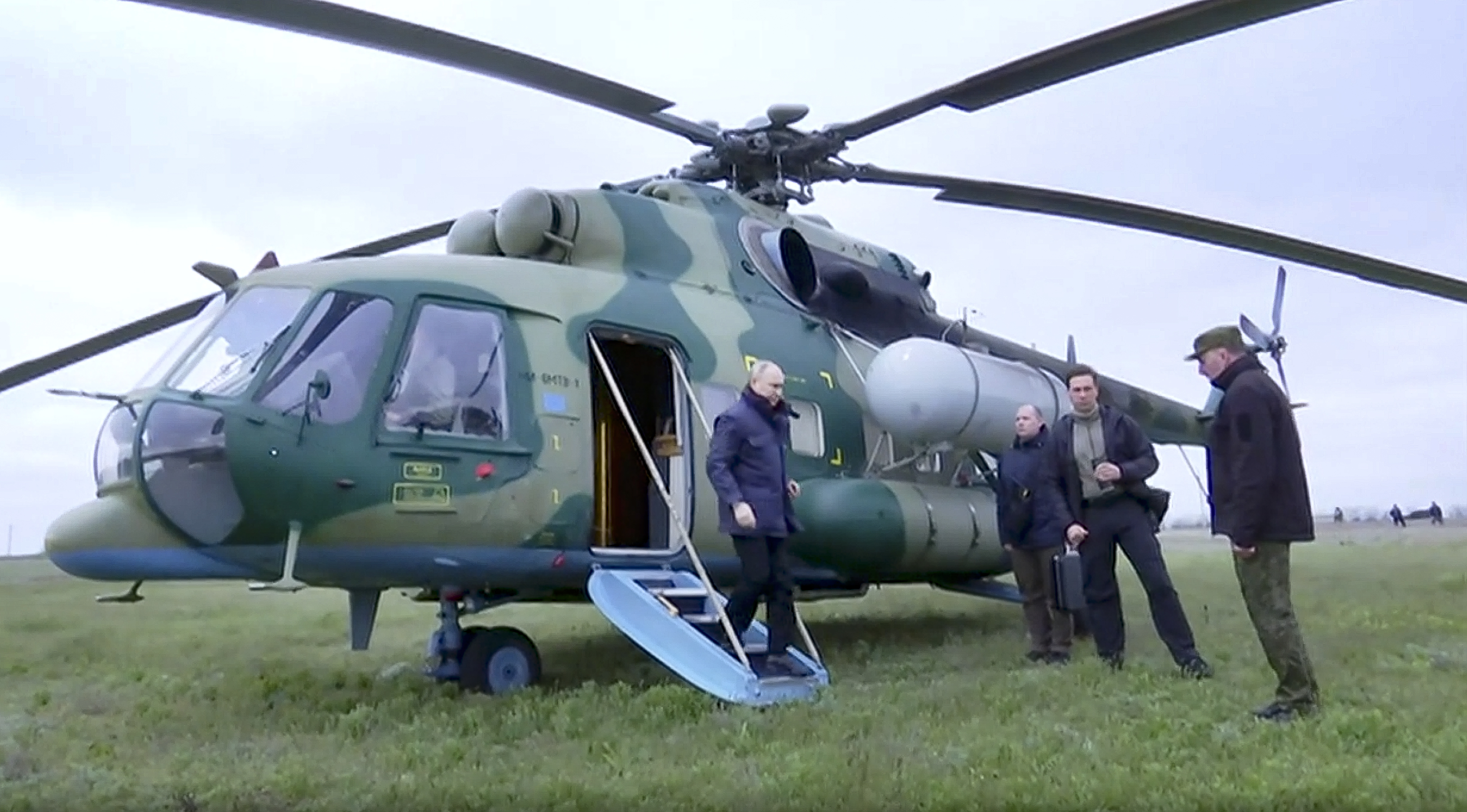 Putin visits the headquarters of the Russian troops fighting in Ukraine [Pool Photo via AP]
